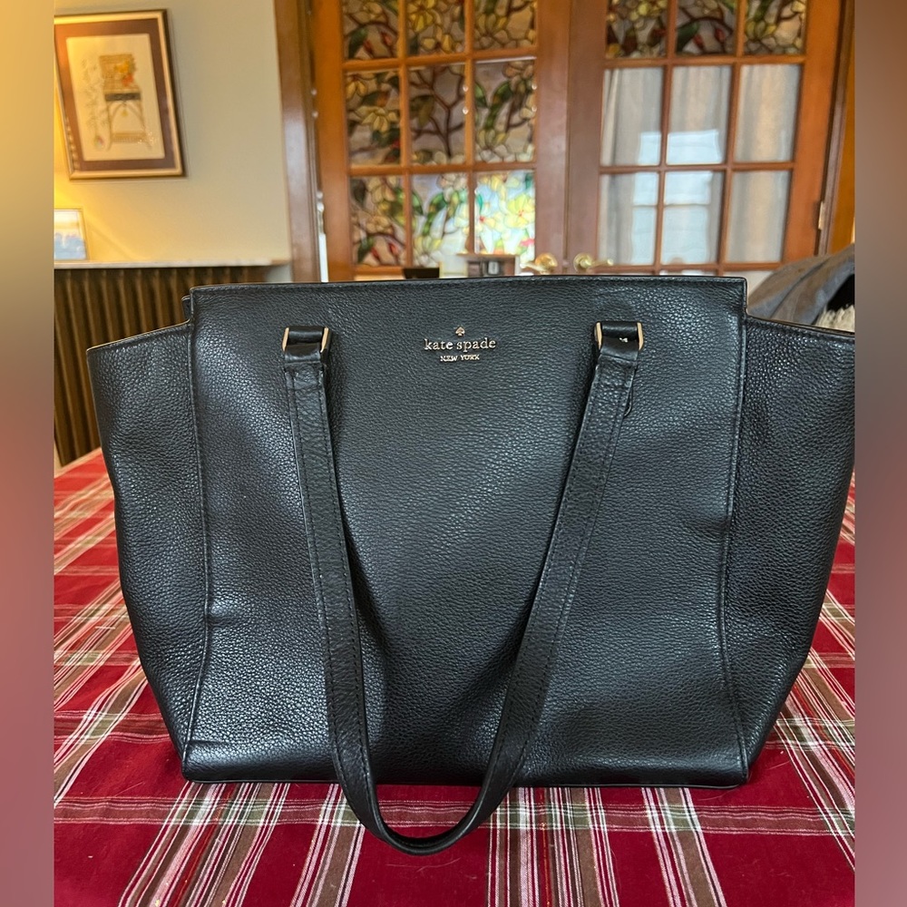 Kate Spade 16”x14” Medium Size Designer Handbag |Black | Great Condition